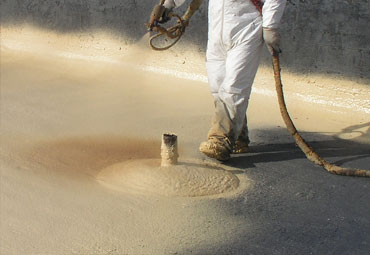 What are the benefits to spray foam roofing in Fresno?
